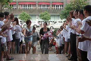 半岛在线,半岛在线（中国）董事常务副总裁劳嘉赴湖南常德市场考察指导